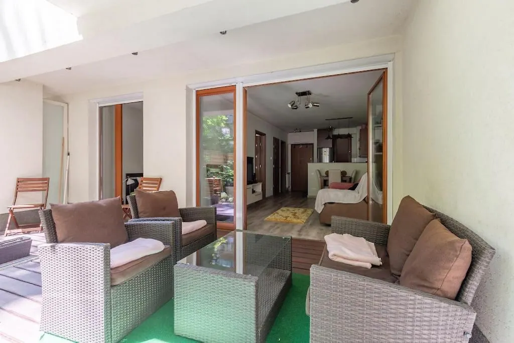 Charming Apartment With Quiet Garden In Downtown Budapest 0*,  Hongrie