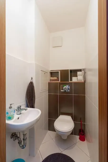 Charming Apartment With Quiet Garden In Downtown Budapest Hongrie